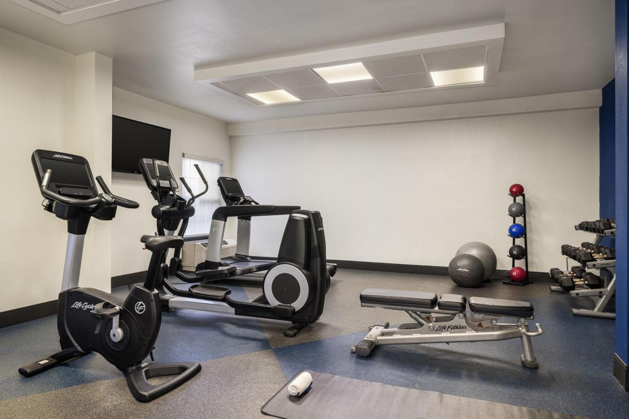 Four Points By Sheraton Greensboro Airport Εξωτερικό φωτογραφία
