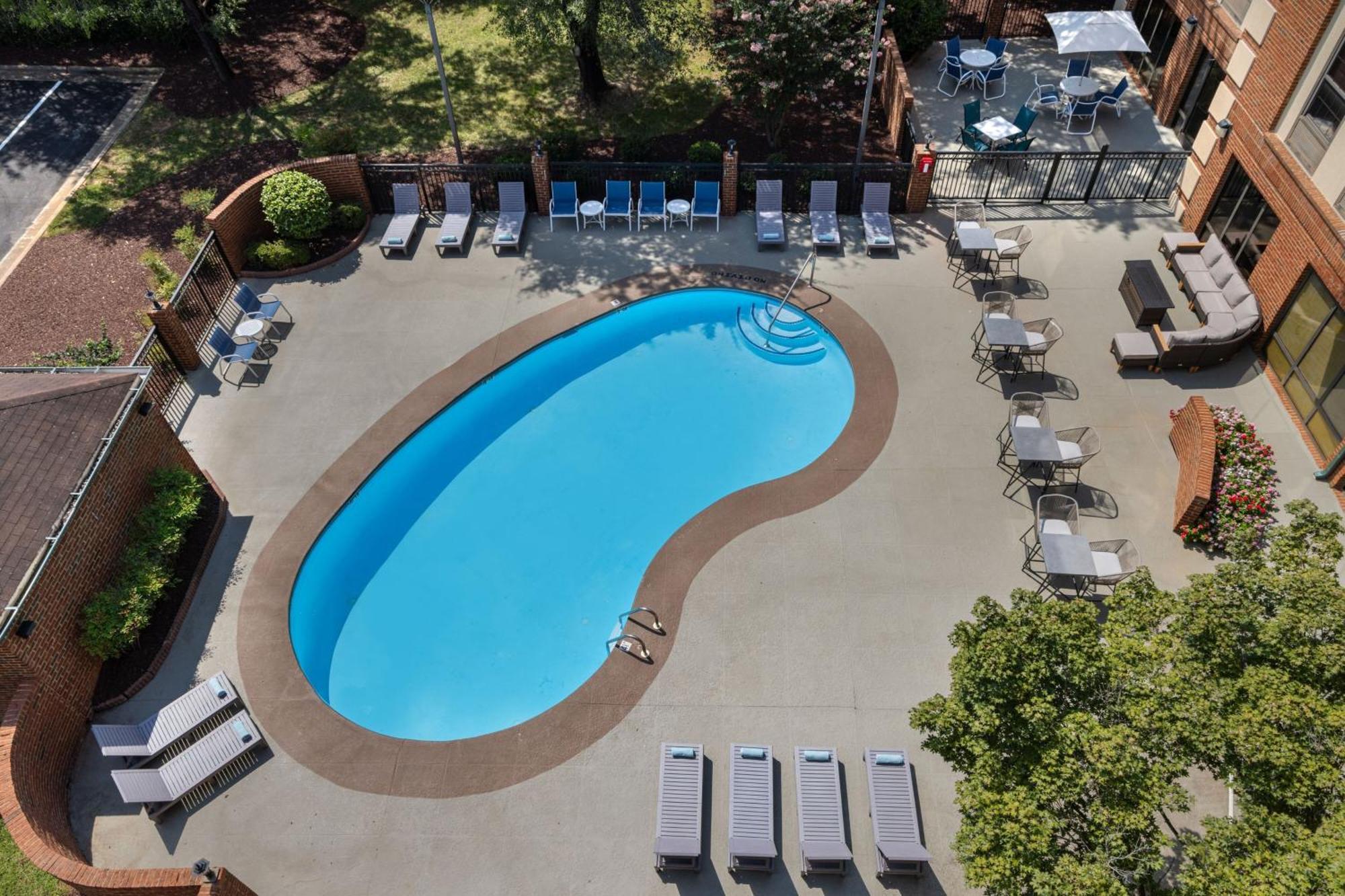 Four Points By Sheraton Greensboro Airport Εξωτερικό φωτογραφία