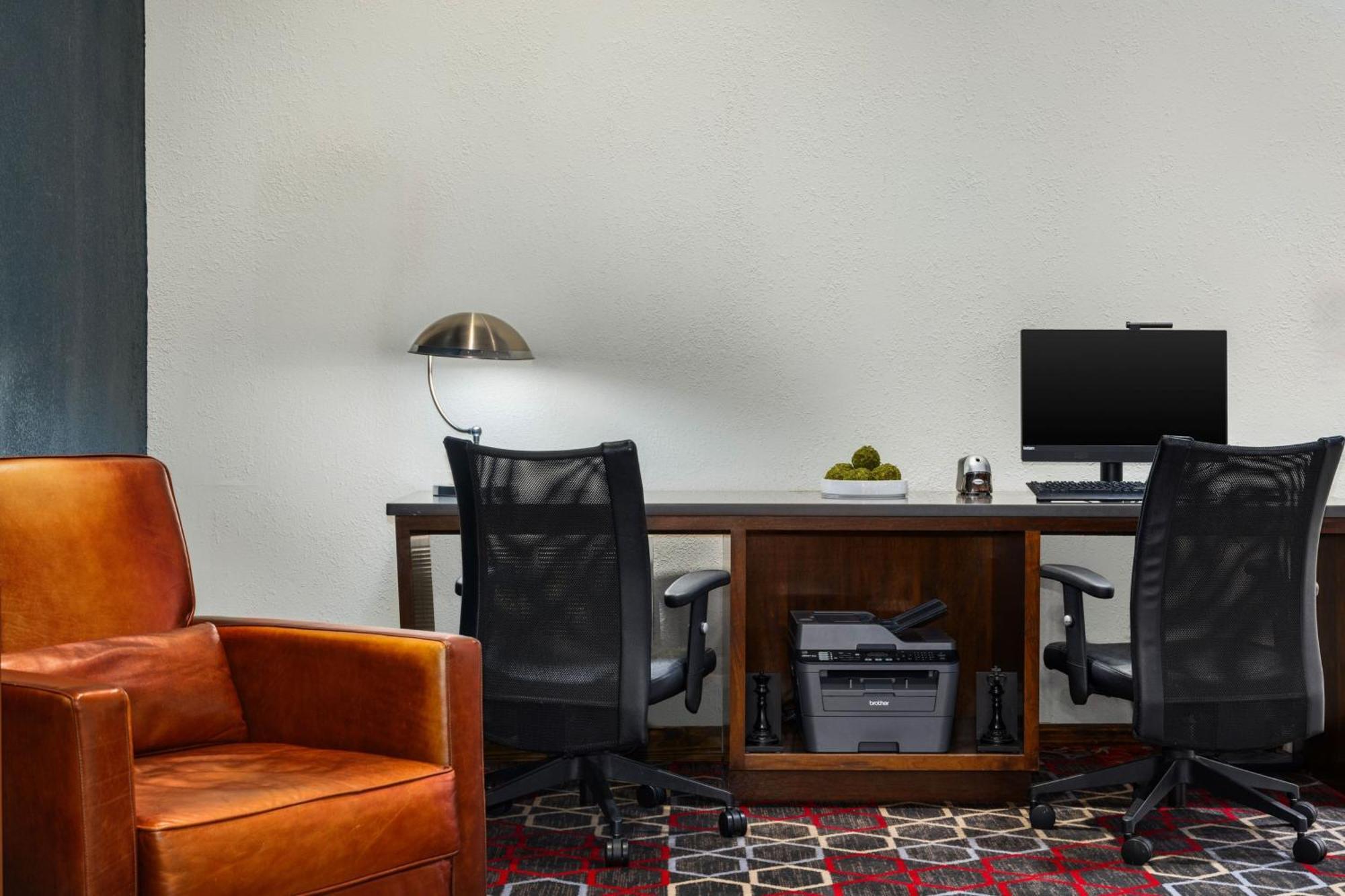 Four Points By Sheraton Greensboro Airport Εξωτερικό φωτογραφία