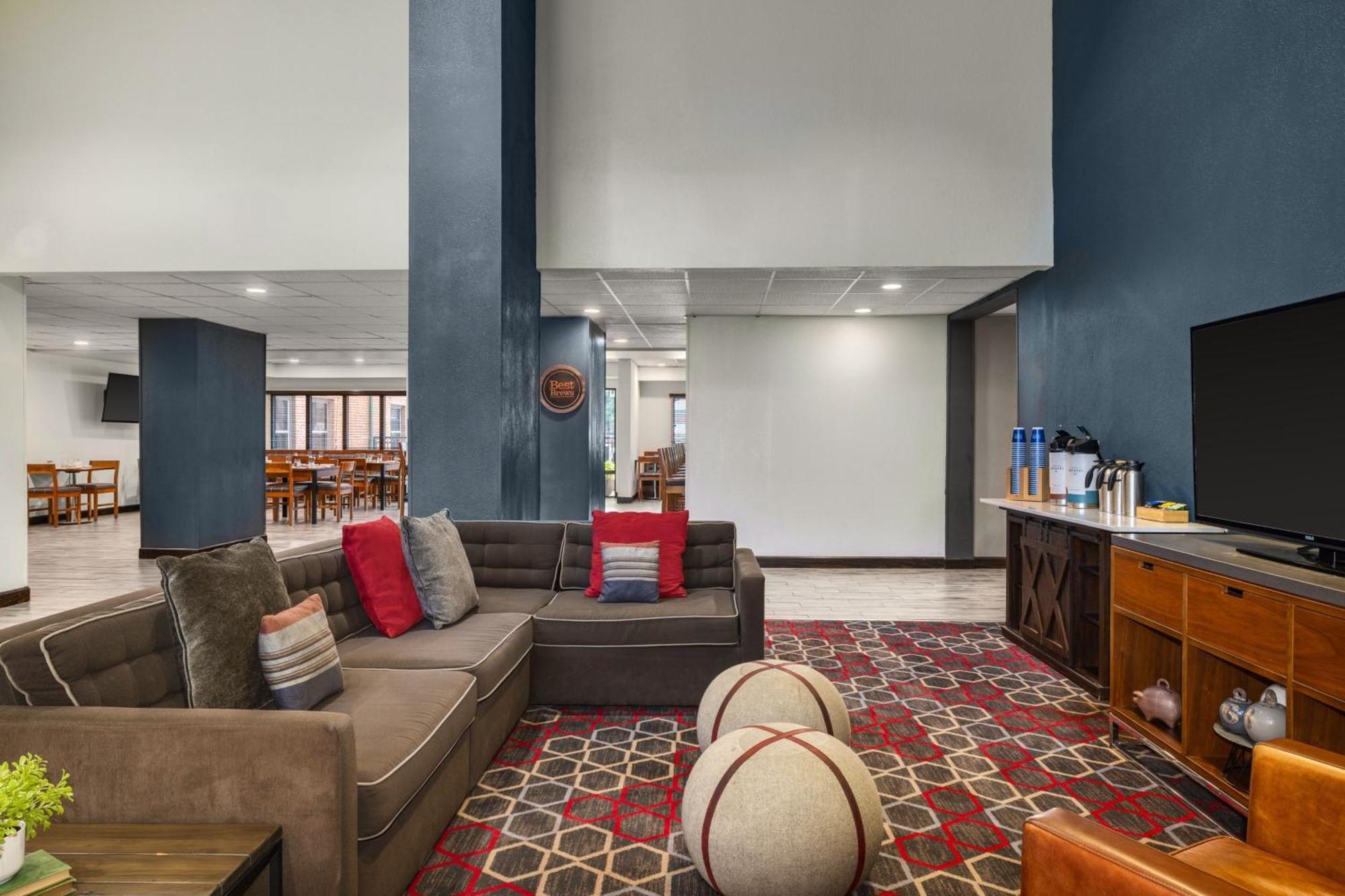Four Points By Sheraton Greensboro Airport Εξωτερικό φωτογραφία